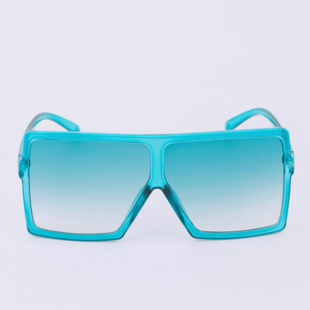 Oversized Jeweled Fashion Framed Sunglasses - Picture 2 of 5